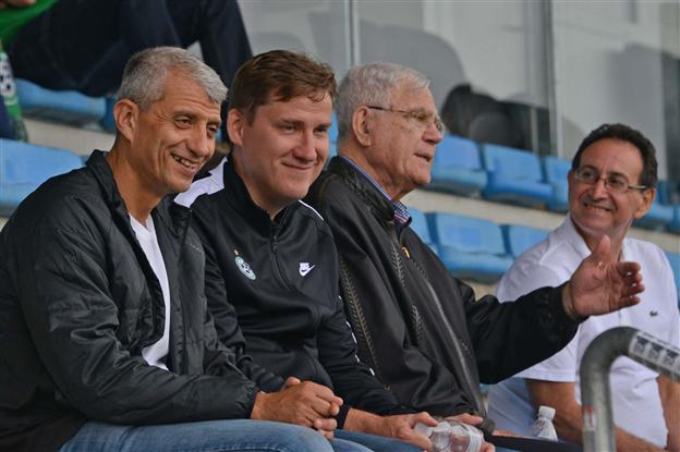 בחיפה עשויים למנות לו מחליף עוד העונה (האתר הרשמי של מכבי חיפה)