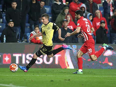 מזל רע מול סכנין, ורד