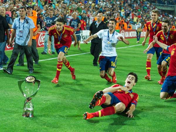 ככה זה נגמר ב-2013. מוראטה וחבריו חוגגים בירושלים (Getty)