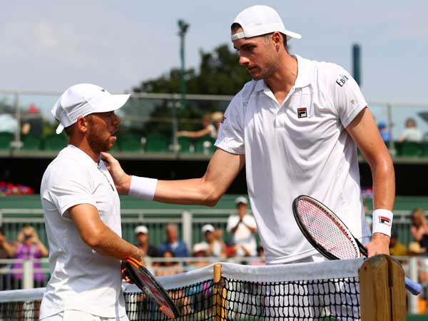 הבדל של 33 ס"מ. איסנר וסלע (Getty)