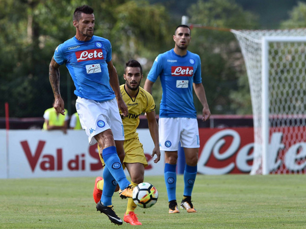 (הטוויטר הרשמי של נאפולי)