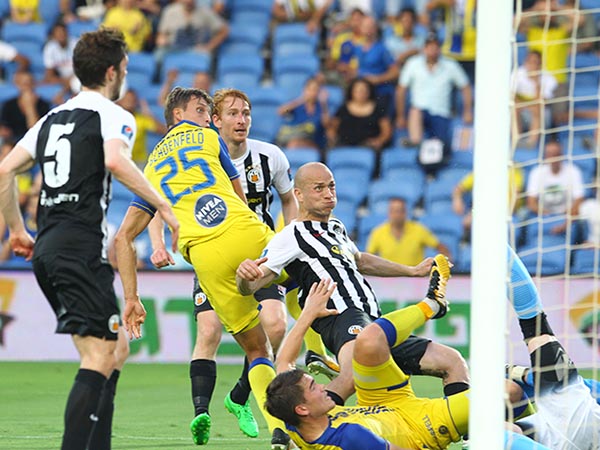 שוינפלד ניצל אי הבנה בהגנת האורחת