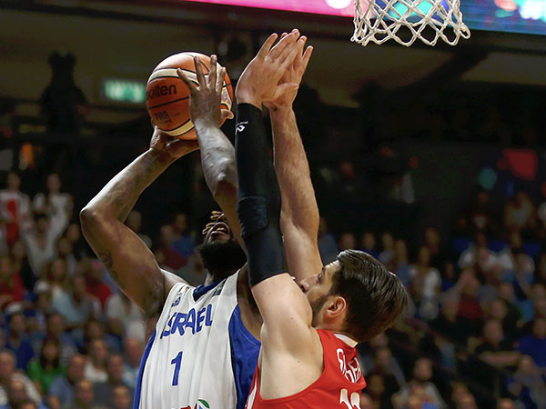 הכל קם ונופל עליו. האוול (אלן שיבר)