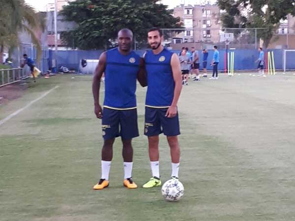 באבין ורודריגס. לקרויף יש הרבה אופציות