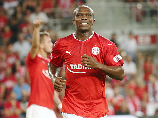 החמצות אדירות. טוני וואקמה (דני מרון)