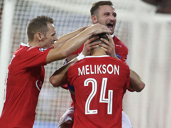 "כל קבוצה יכולה לעלות מהבית הזה" (אלן שיבר)