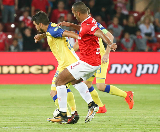 נדחה על ידי הקהל. באטוקיו (דני מרון)