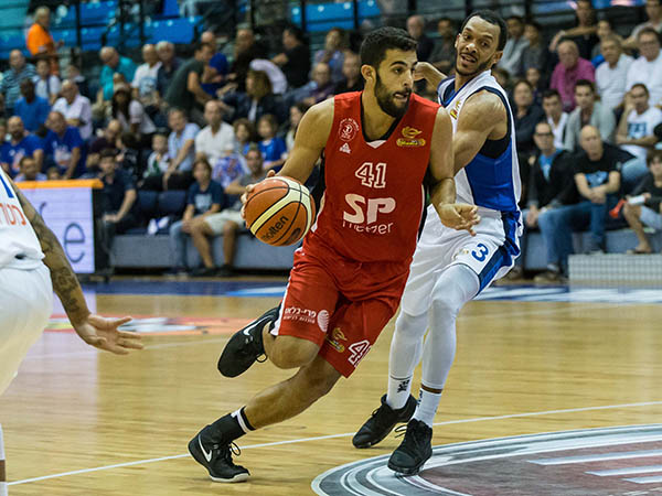 גינת. "הפציעה של הווארד שינתה את התכניות (מנהלת הליגה)