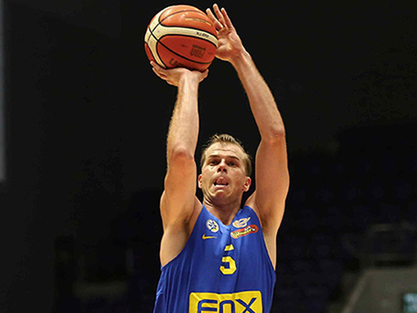 רול. שמר על קור רוח בסיום (מנהלת הליגה)