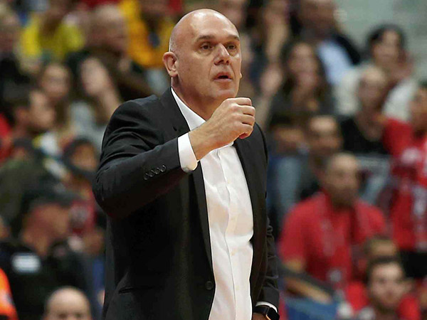 המאמן יודע איך לעצור את סאן אמטריו (צילום: אלן שיבר)