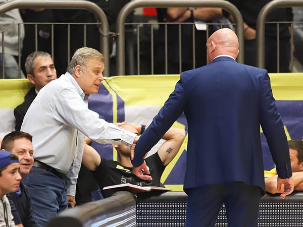 לא חף מביקורת. ספאחיה (אלן שיבר)