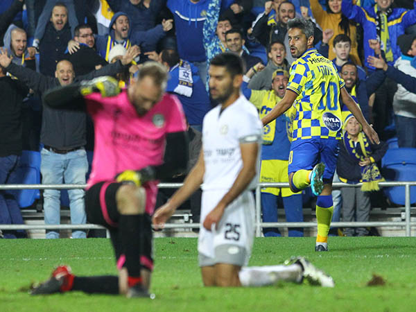 פרץ את הסכר. יצחקי