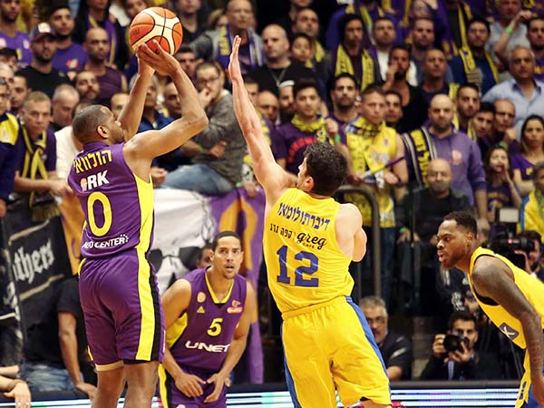 נפצע ברבע השני, וחזר עם זריקה. הולוואי (אלן שיבר)