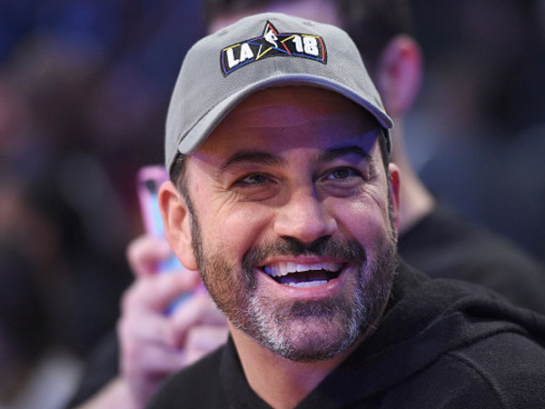 ג'ימי קימל מחויך (צילום: Getty)