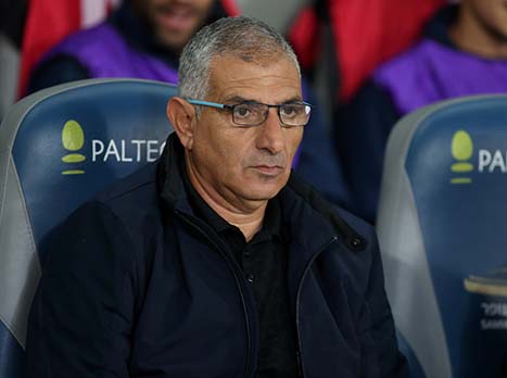 נשאר, בינתיים. גולן (אלן שיבר)