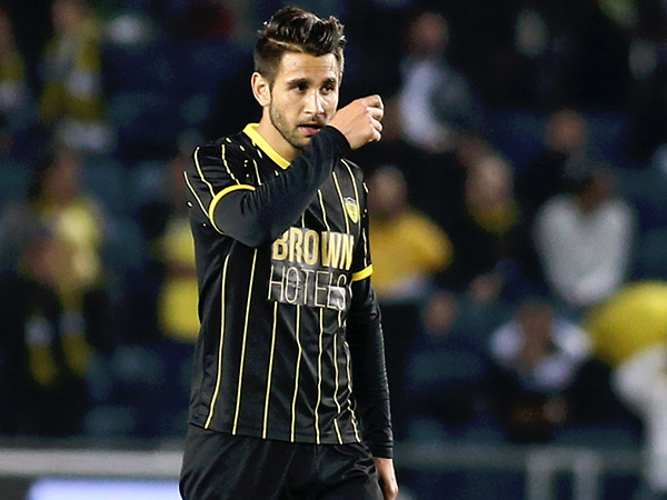 שיחק למרות פרשת הסרטון. וארן (אלן שיבר)