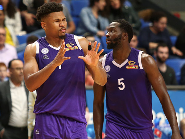 בסופו של דבר נהריה נפלה מהרגליים (אלן שיבר)