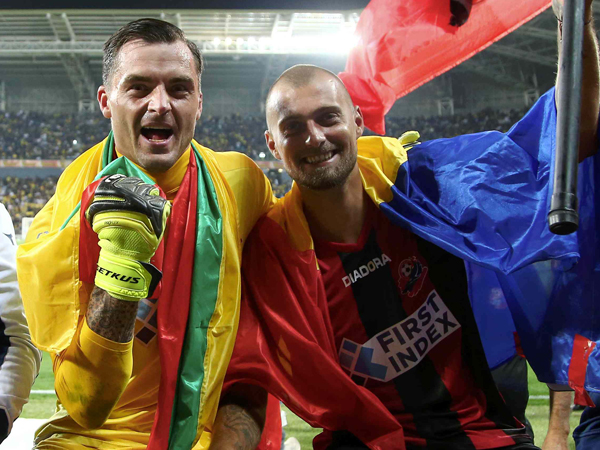 הפועל חיפה תחגוג עד אור הבוקר (צילום: אלן שיבר)