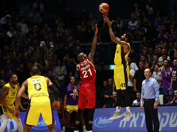 לא הביע חרטה. רייס ג'וניור (מנהלת הליגה)