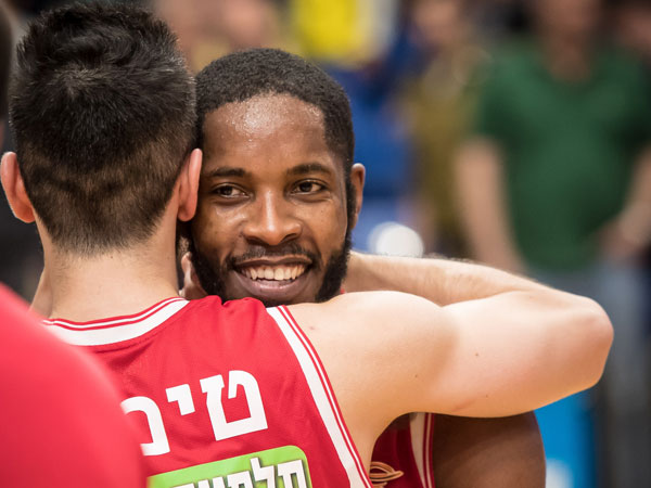איש המשחק. דייסון (עודד קרני)