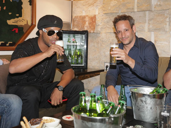 יצפה במשחק חצי הגמר ליגת האלופות (שוקה כהן)