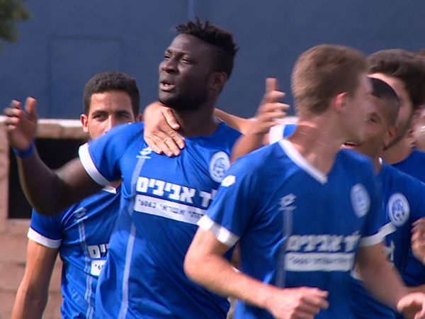 איומי חגג עם צמד נהדר