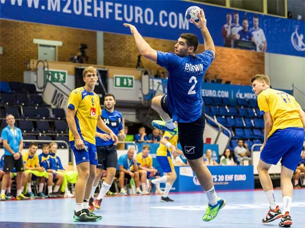 שניר נציה עולה לשער (Slavko Kolar, EHF)