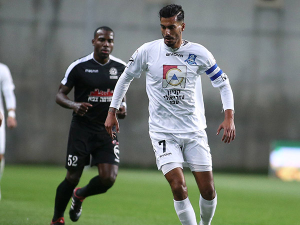 אופציה נוספת לחיזוק ההתקפה. אז'ובל (אלן שיבר)