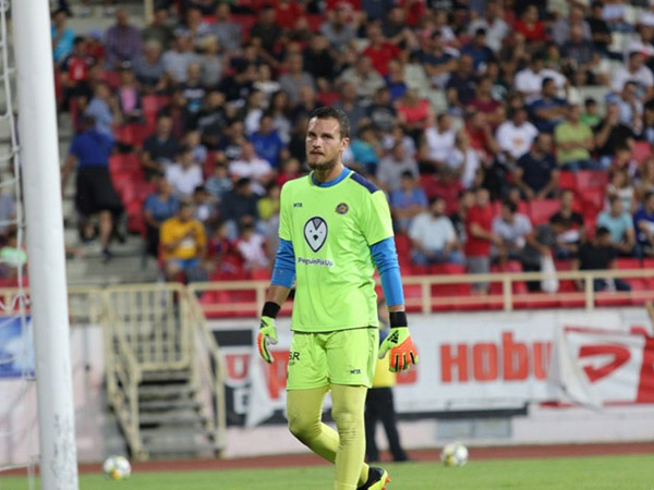 ראיקוביץ', מקבל תמיכה (באדיבות מכבי ת"א, האתר הרשמי)