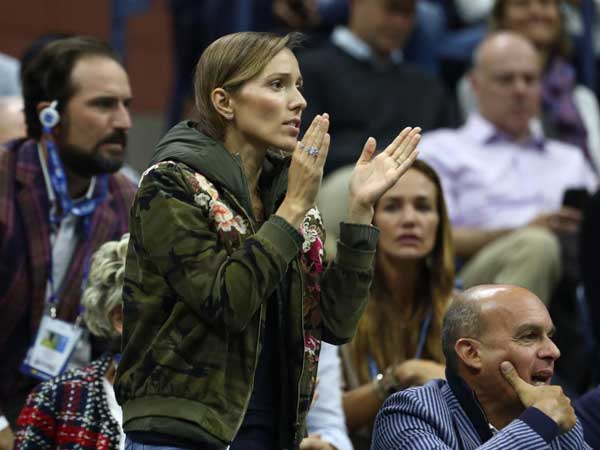 מתח גם ביציע. ילנה ג'וקוביץ', אשתו של נובאק (Getty)