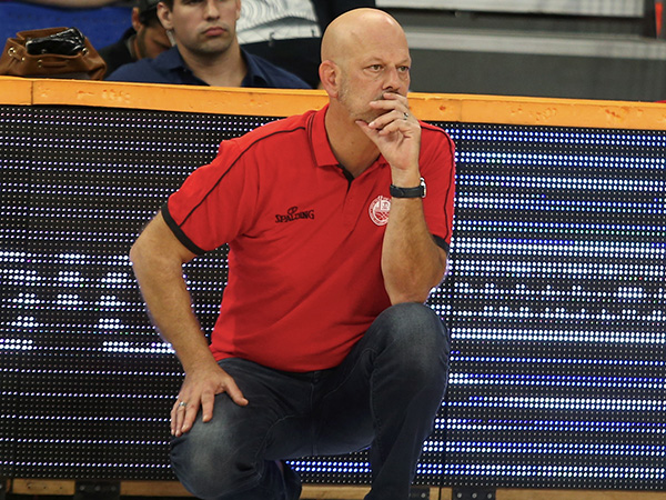 ינסה לזכות בתואר הראשון של העונה ביום חמישי. הדר (אלן שיבר)