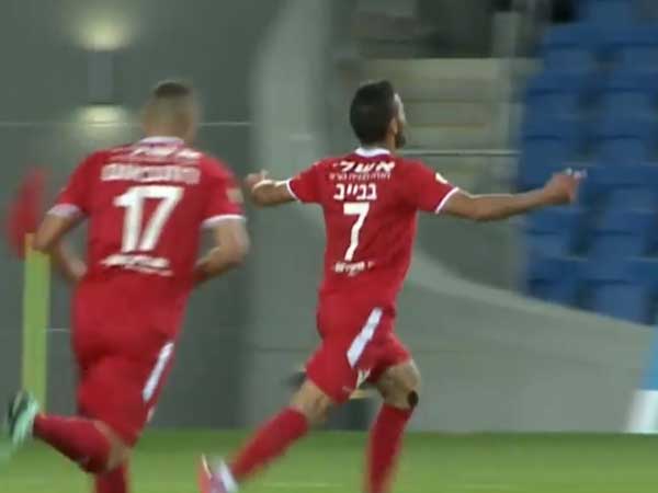 בבייב במדי הפועל רעננה