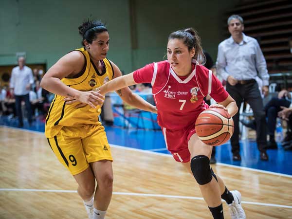 נוף קדם מול צעירי (עודד קרני, באדיבות מנהלת ליגת העל לנשים)