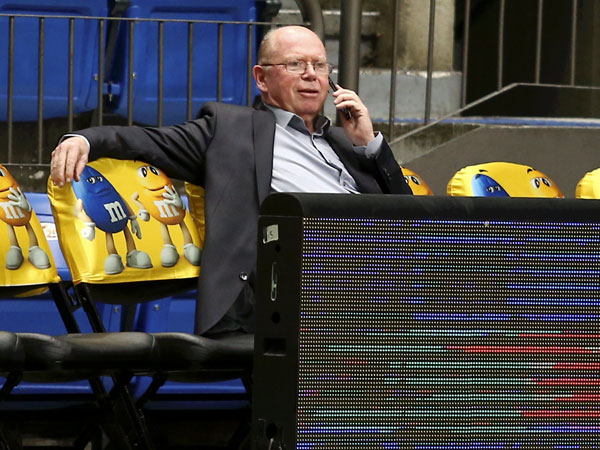 הרבה עבודה בפגרה. פרי (אלן שיבר)