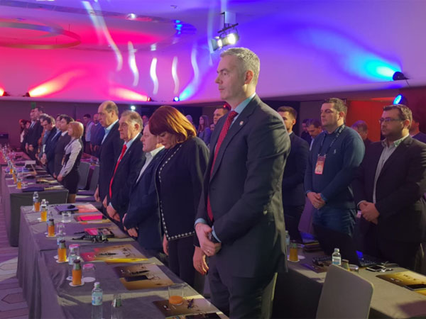 דקת דומיה בקונגרס פיב"א לזכרו של קליגר