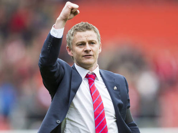 מדי המשחק התחלפו בחליפה (getty)