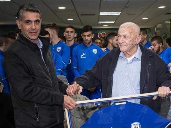 פרידה מאגדה. גלזר (ארכיון ההתאחדות לכדורגל)