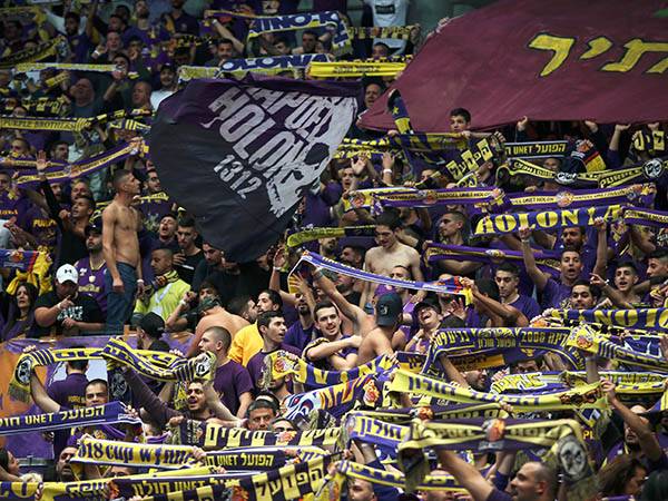 "נהמות לעבר שחקנים שחורים" (אלן שיבר)