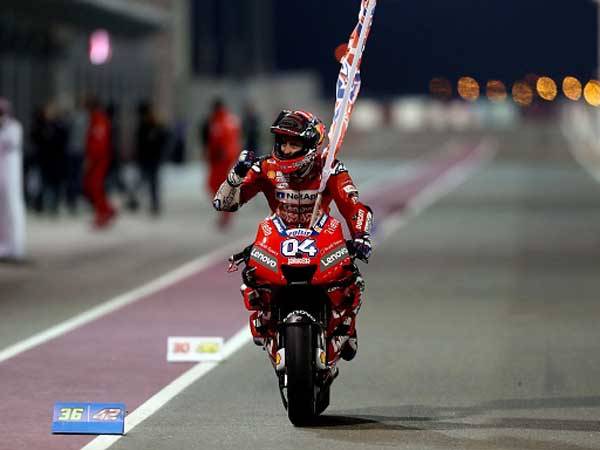 דוביזיוסו חוגג את הניצחון (getty, KARIM JAAFAR)