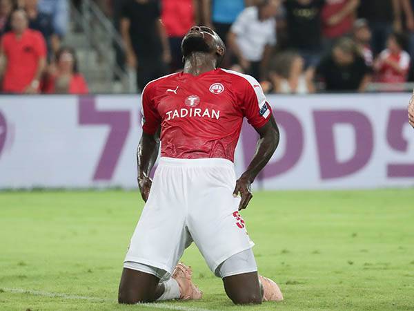 ג'ון אוגו הסתבך (צילום: דני מרון)