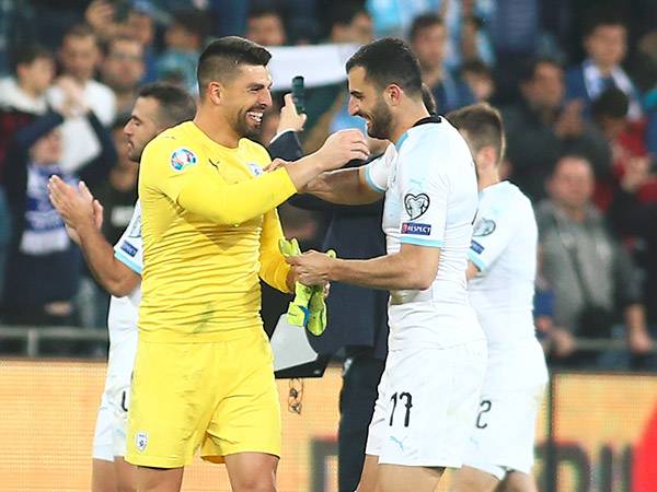 טאהא עם הרוש. עשה דרך ארוכה (אלן שיבר)