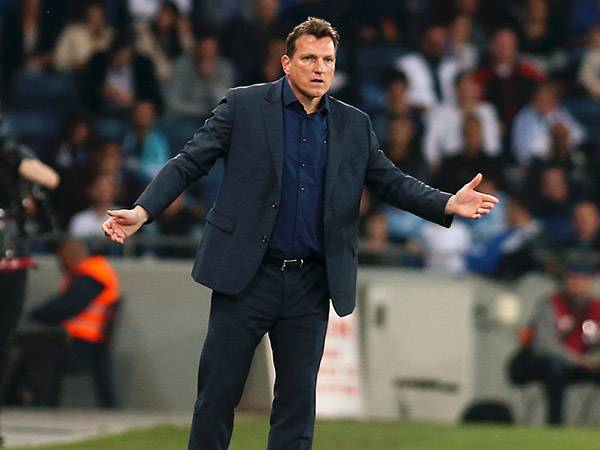 צוות אוסטרי מורחב. הרצוג (אלן שיבר)