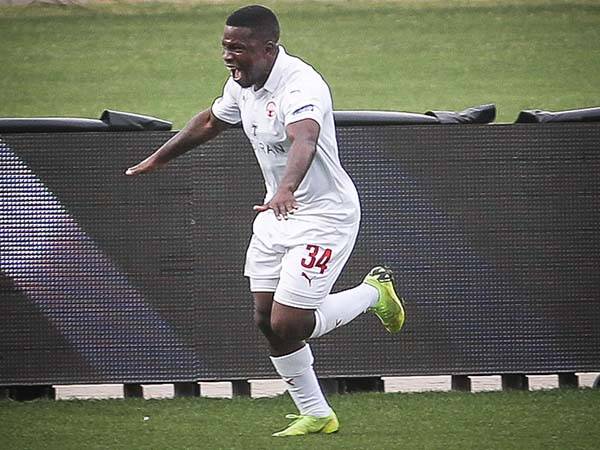 יעלה מהספסל או יפתח? הסלביינק (צילום: עודד קרני)