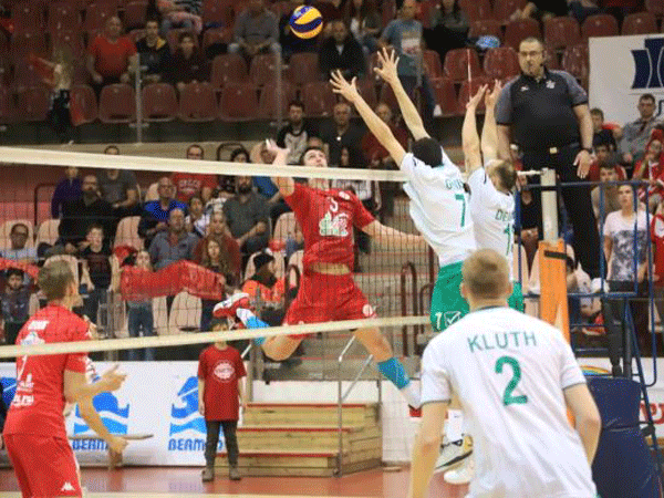 שחקני כפר סבא. לא הצליחו לעצור את האדומים (אתר האיגוד. אמיר ירחי)