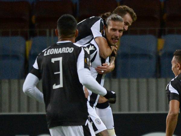 לפאוק נותר משחק אחד כדי להשלים עונה נטולת הפסדים (GETTY)