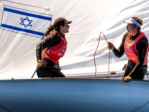 הישג נאה לצמד הישראליות (צילום: sailing energy)