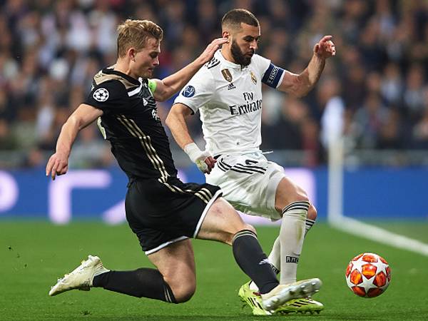 דה ליכט. בעונה הבאה לצד בנזמה? (Getty)