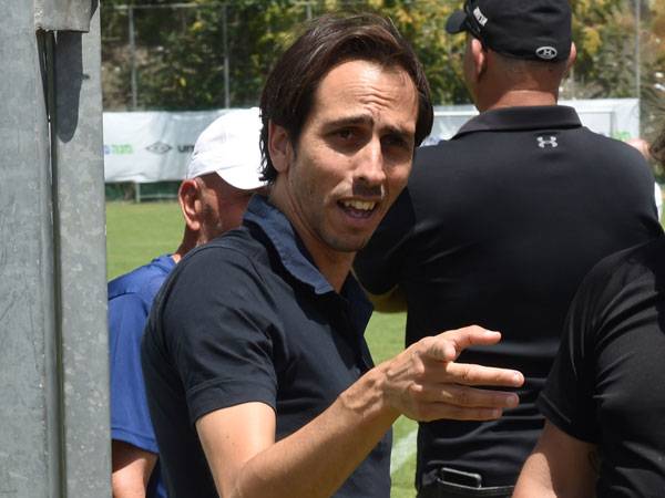 שיחק עם מנחם במכבי חיפה. בניון