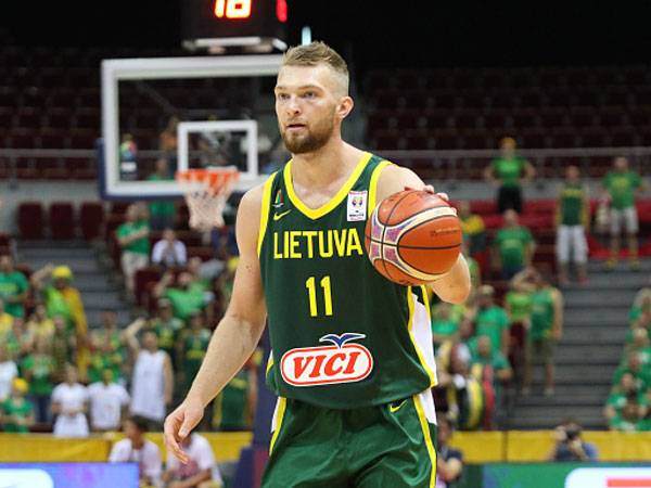 סבאוניס. לא נפל רחוק מהעץ (getty)