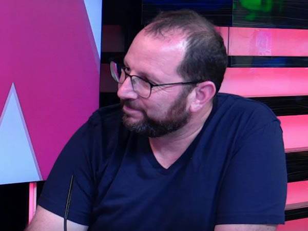 גיא הראל ב"מגרש פתוח"